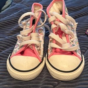 Custom rainbow converse, never worn!! Cute shoes!!